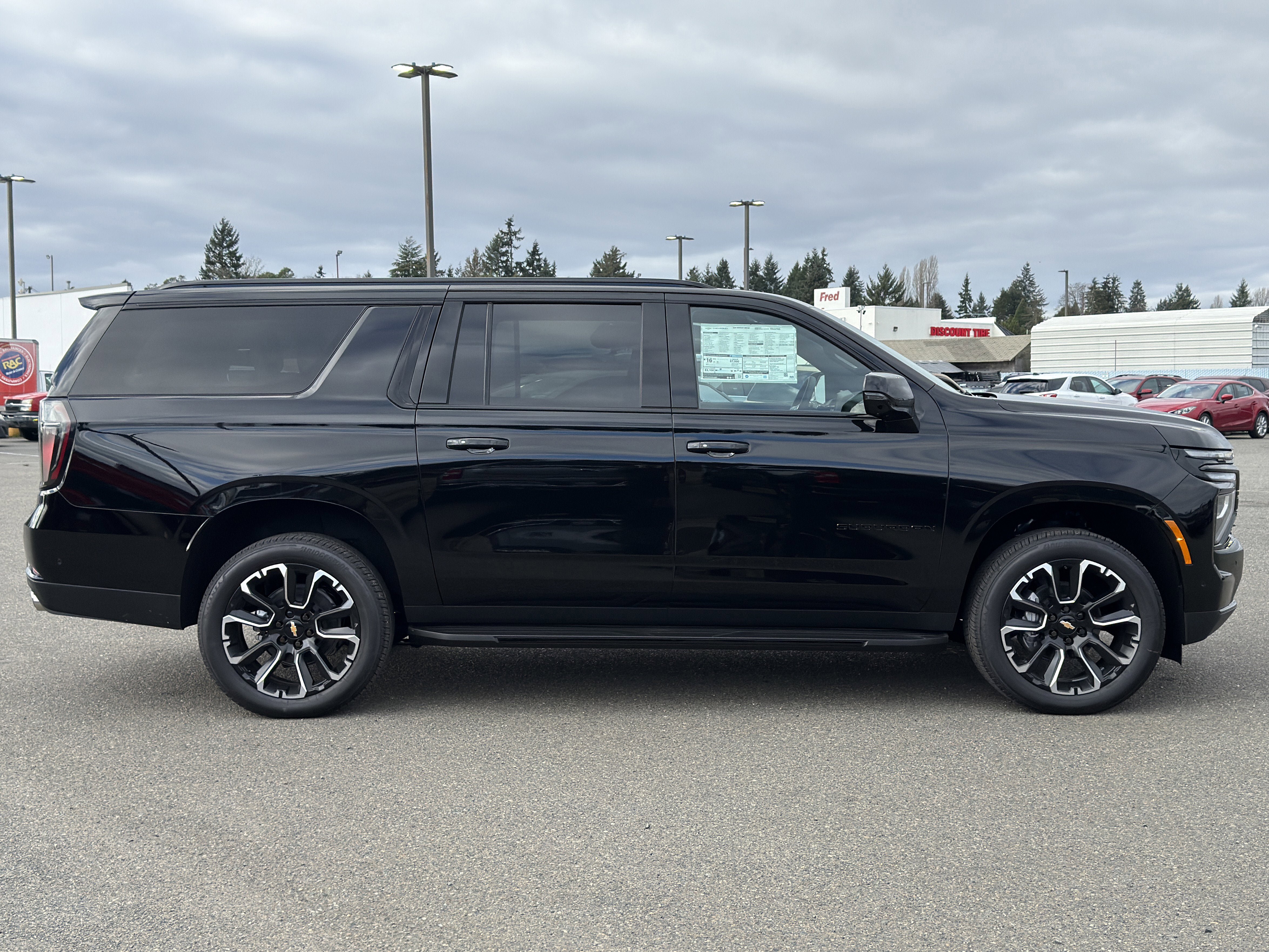 New 2026 Chevrolet Suburban RST w/ Comfort Package AWD/4WD image 6