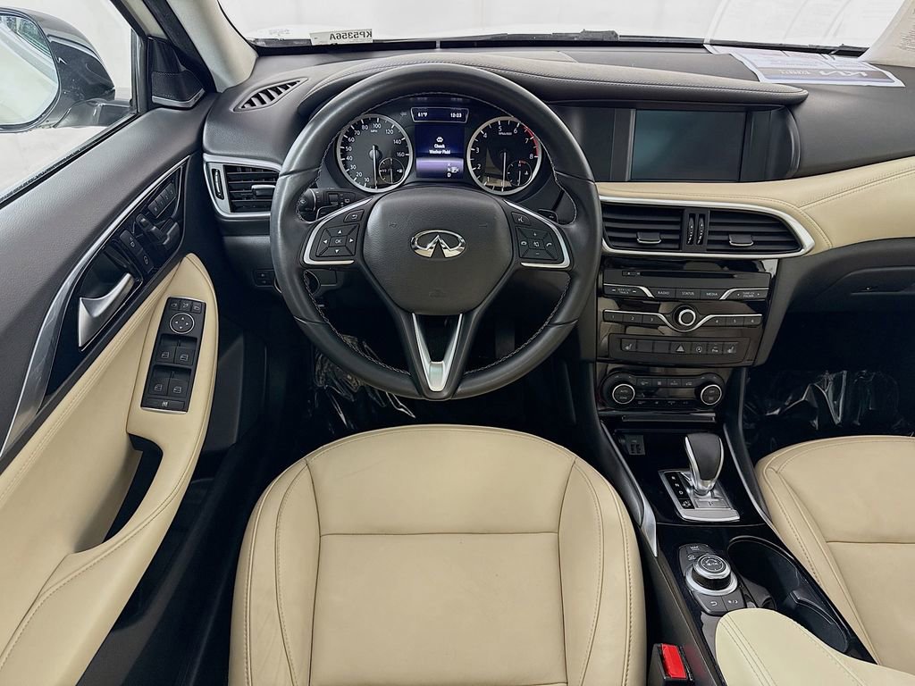 Used 2018 INFINITI QX30 Premium w/ Navigation Package image 29