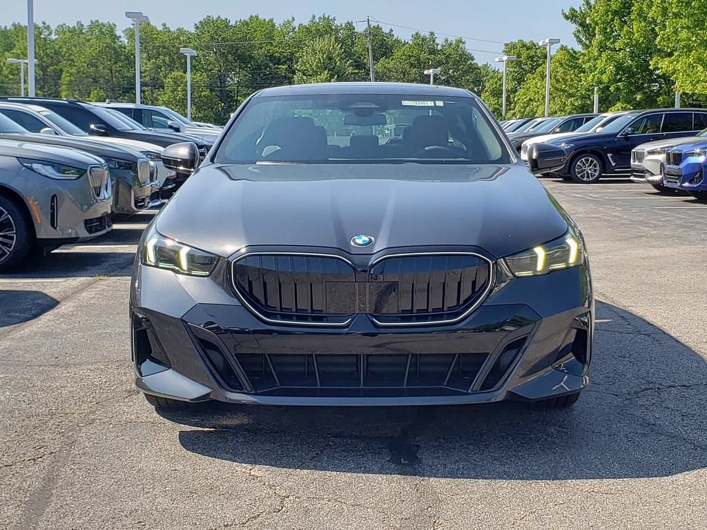 New 2027 BMW 530i xDrive w/ M Sport Package AWD/4WD image 2