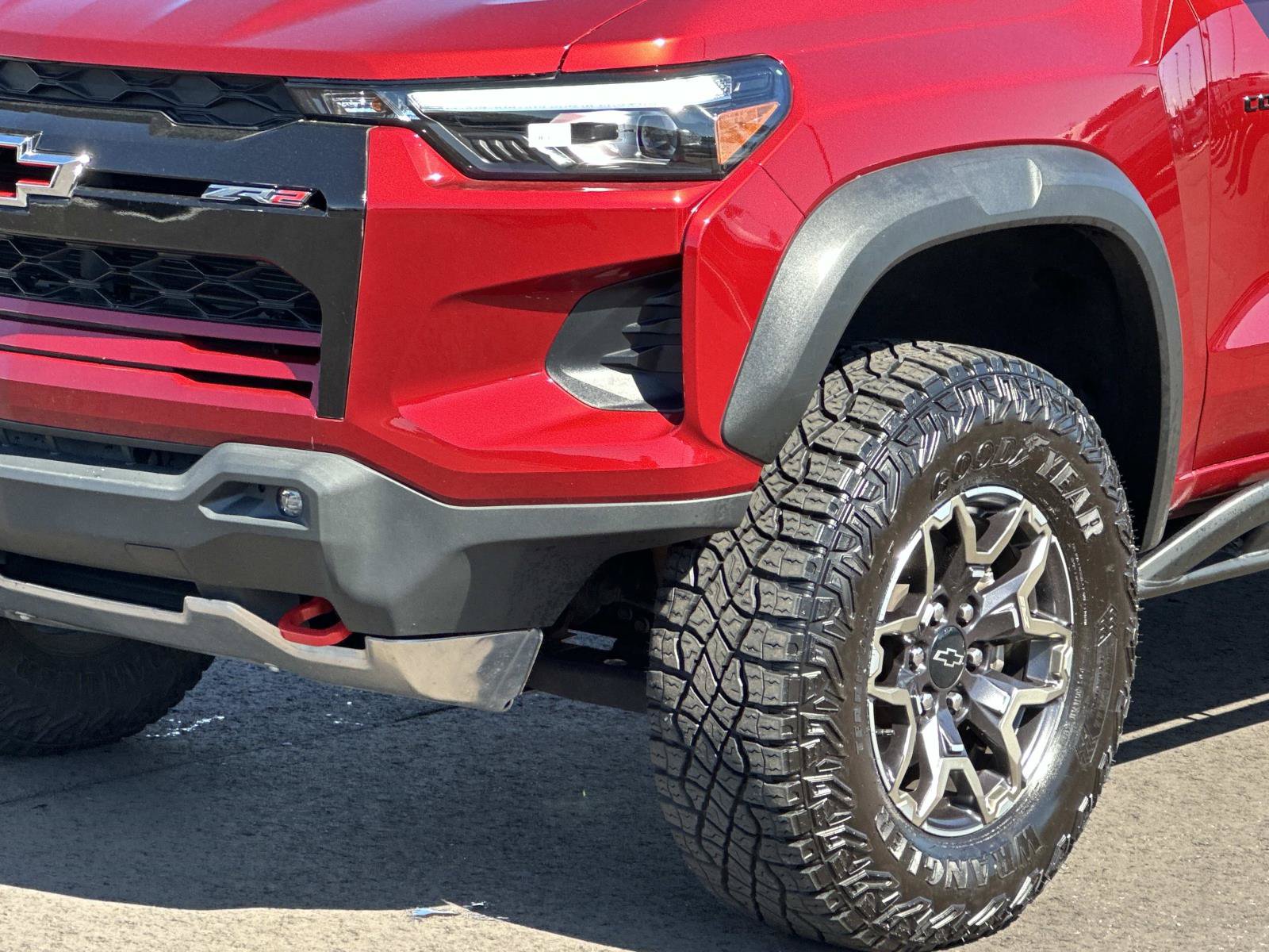 Certified 2024 Chevrolet Colorado ZR2 w/ Safety Package AWD/4WD image 7