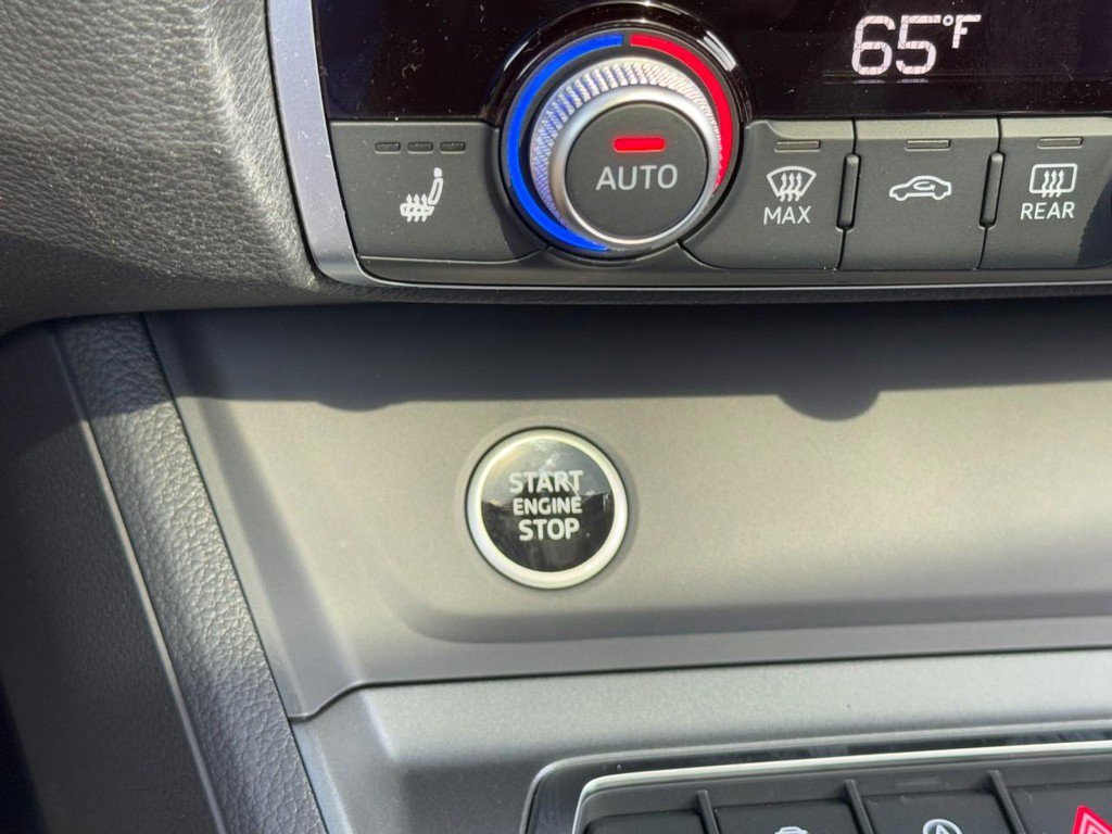 New 2025 Audi Q3 2.0T Premium image 15