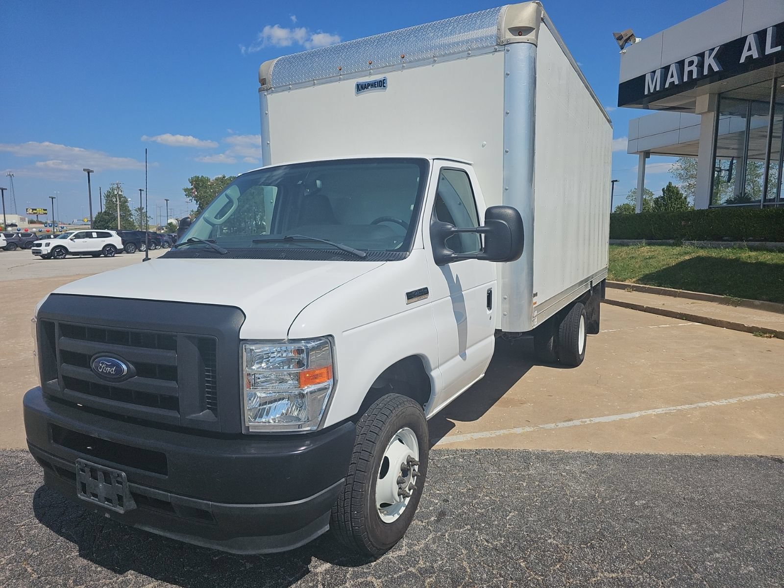 Used 2024 Ford E-450 and Econoline 450 Super Duty w/ Power Windows & Locks Group RWD image 8