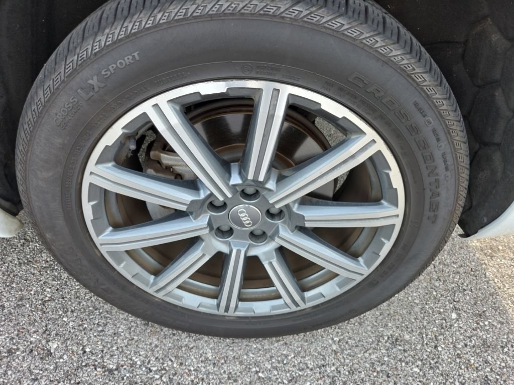 Used 2019 Audi Q7 3.0T Premium Plus AWD/4WD image 17