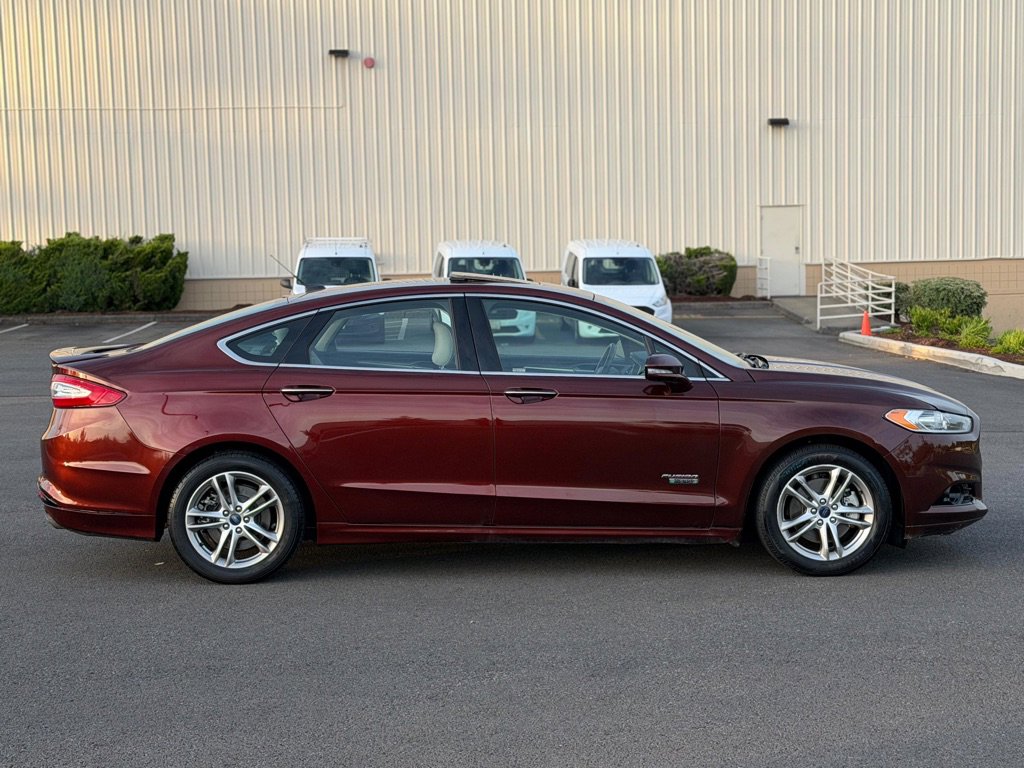Used 2016 Ford Fusion Energi Titanium w/ Driver Assist Package FWD image 4