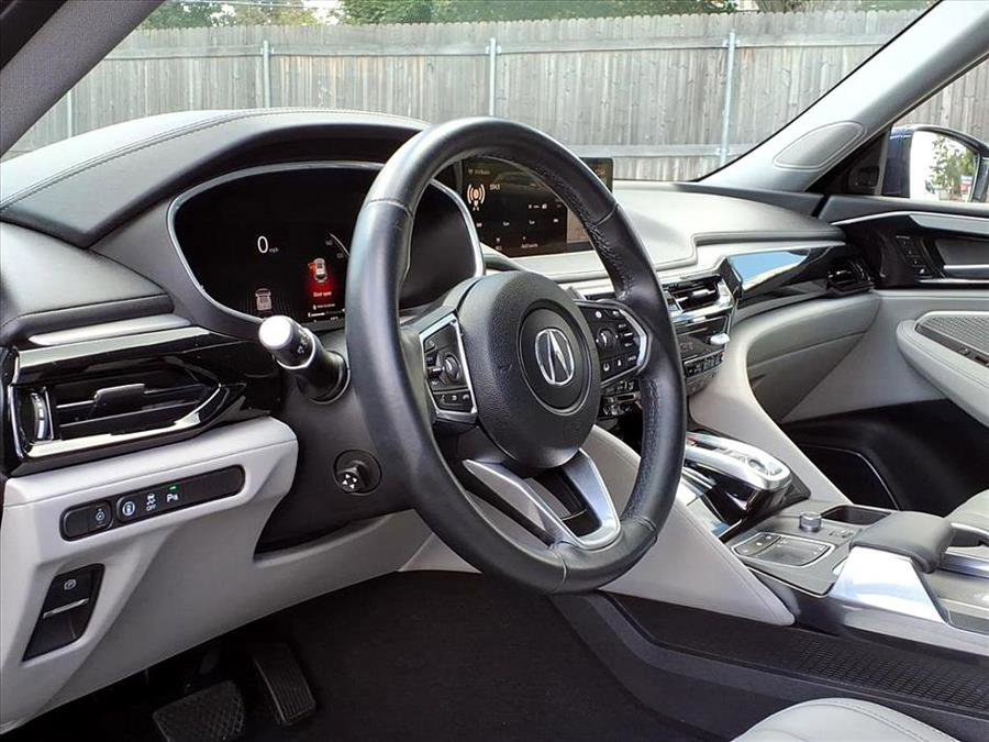 Used 2022 Acura MDX SH-AWD w/ Technology Package image 18