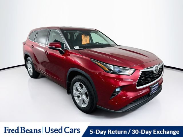 Used 2022 Toyota Highlander LE