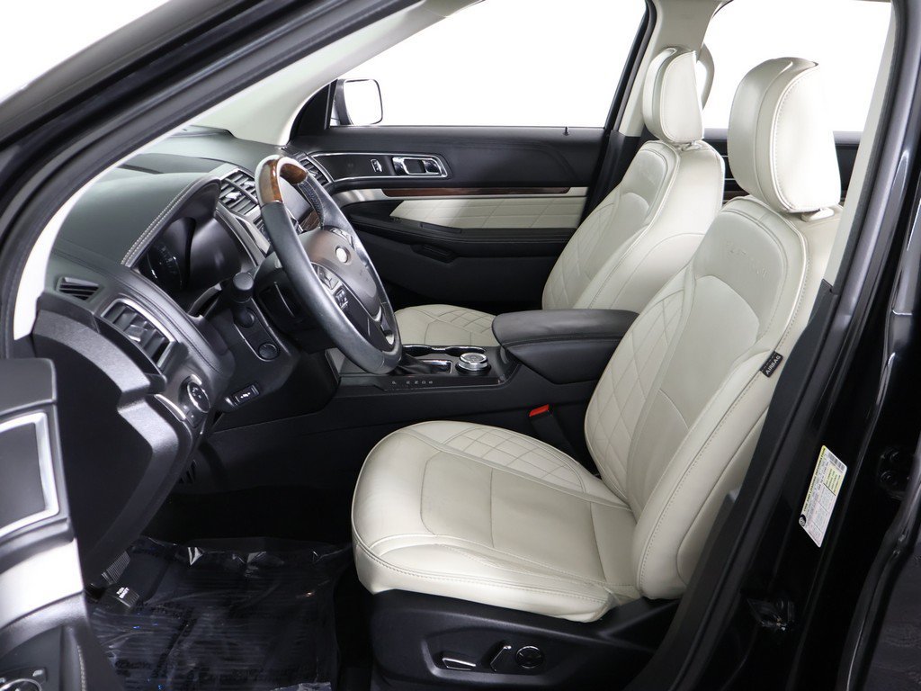 Used 2018 Ford Explorer Platinum AWD/4WD image 34