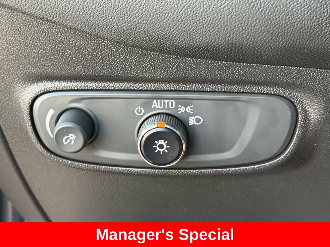 Used 2023 Chevrolet Equinox LT AWD/4WD image 19