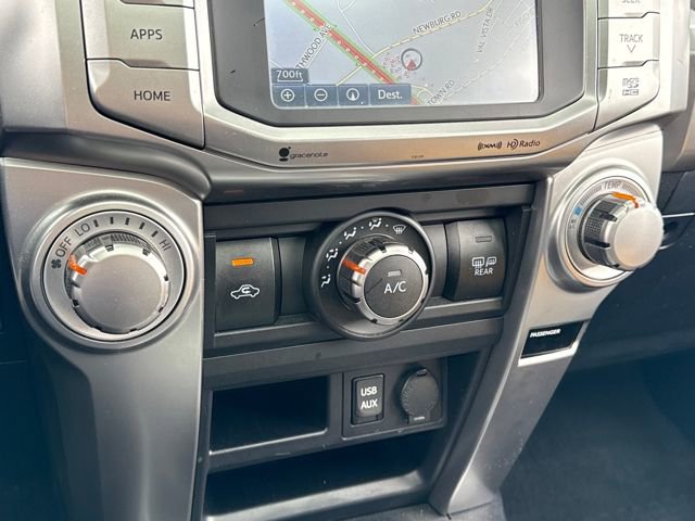 Used 2018 Toyota 4Runner SR5 Premium image 30