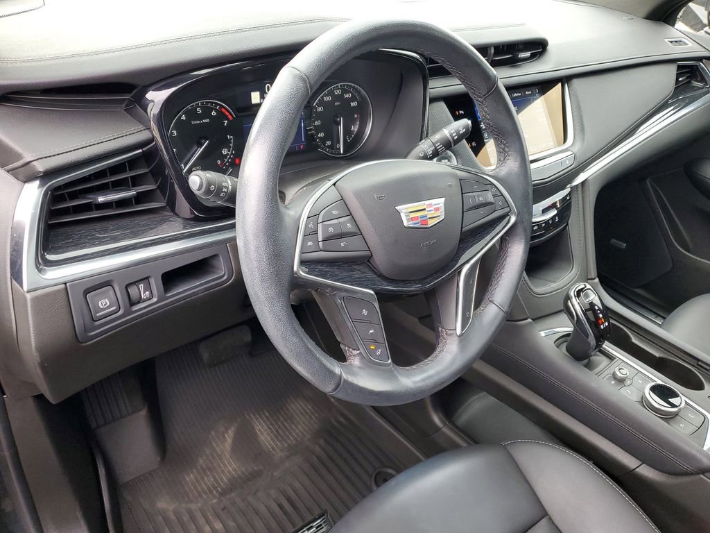 Certified 2023 Cadillac XT5 Premium Luxury FWD image 8