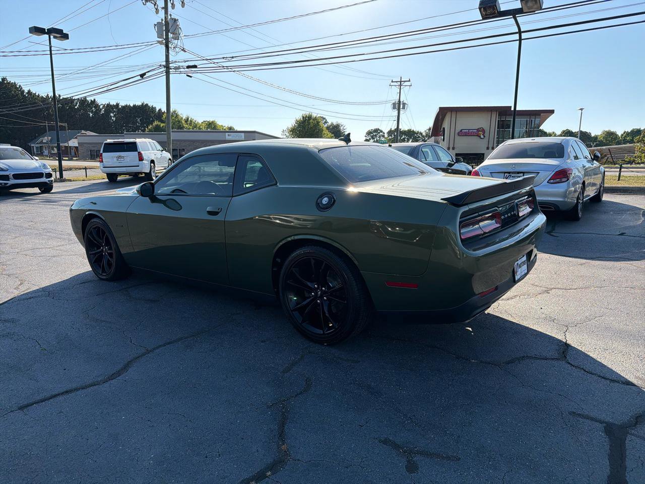 Used 2018 Dodge Challenger R/T Plus RWD image 4