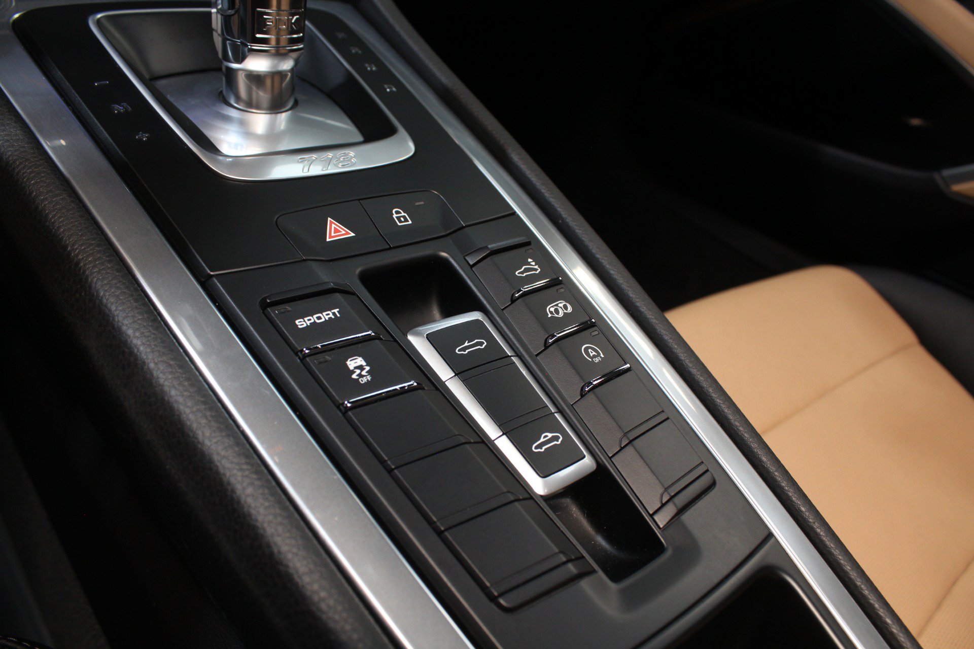 Used 2021 Porsche 718 Boxster w/ Premium Package RWD image 78