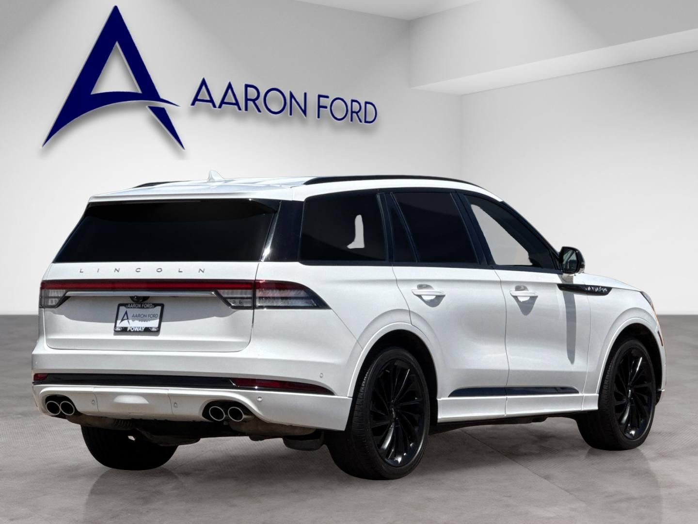 Used 2023 Lincoln Aviator Reserve w/ Equipment Group 201A AWD/4WD image 6