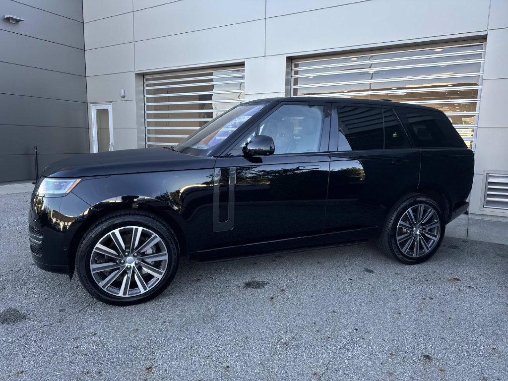 Certified 2023 Land Rover Range Rover SE AWD/4WD image 3