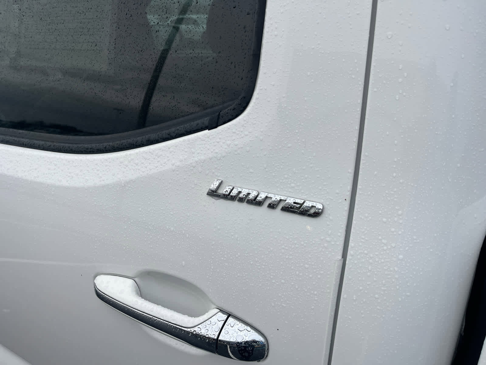 Used 2020 Toyota Tacoma Limited image 24