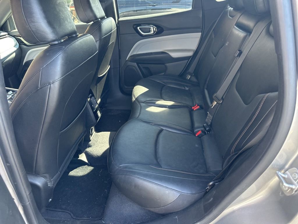 Used 2023 Jeep Compass Limited image 16