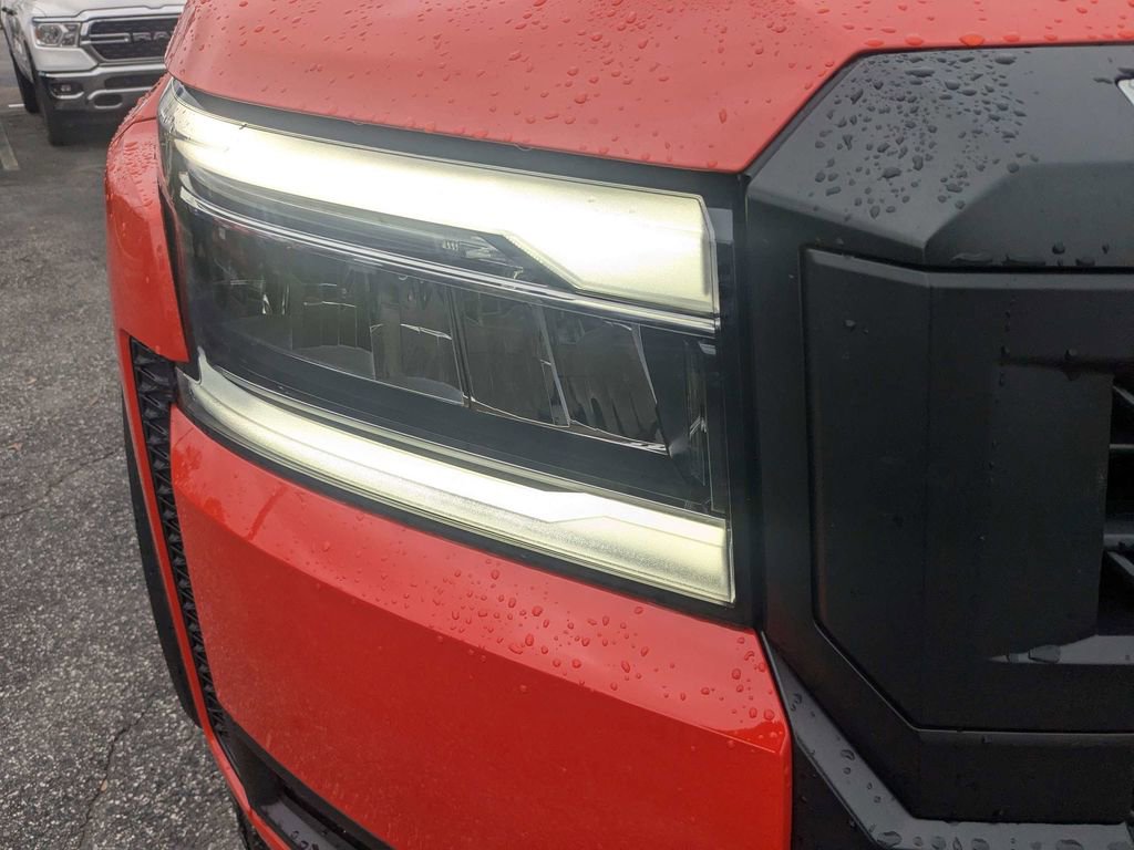 Used 2025 Nissan Frontier PRO-4X w/ Interior Protection Package image 10