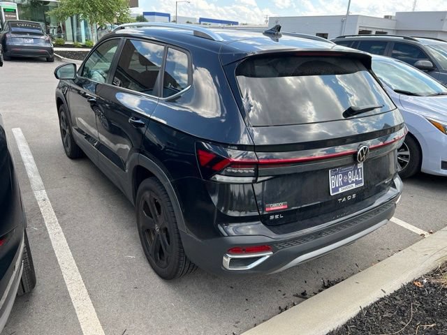 Used 2025 Volkswagen Taos SEL AWD/4WD image 8