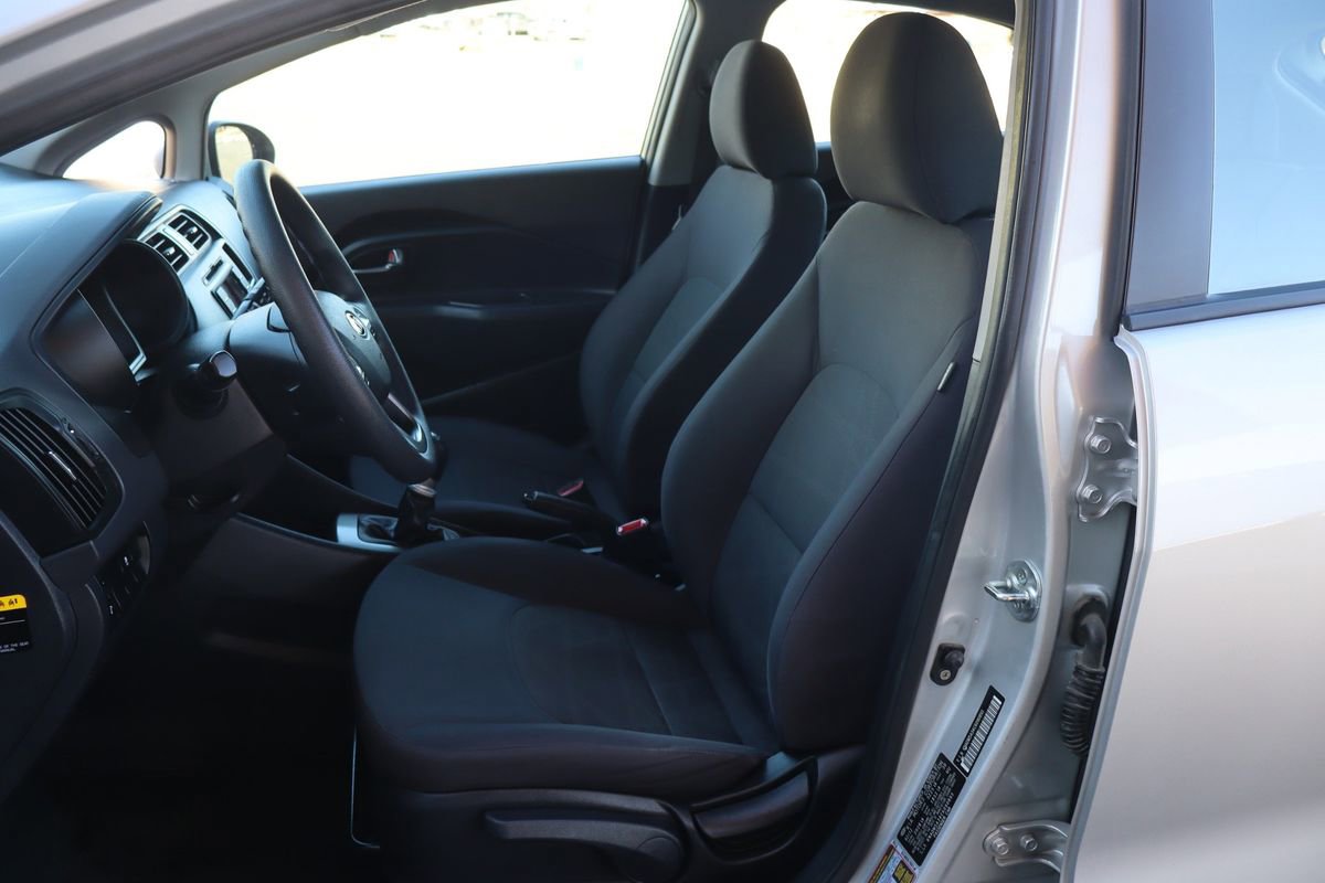 Used 2012 Kia Rio LX image 23