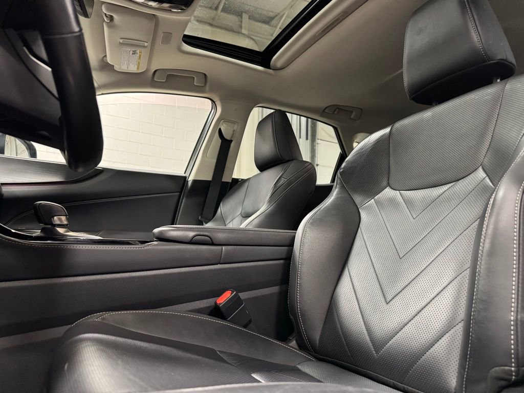 Used 2024 Lexus NX 450h+ AWD w/ Vision Package image 5