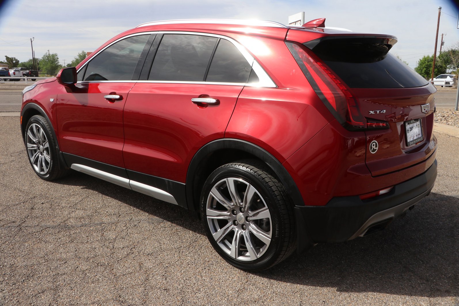 Used 2019 Cadillac XT4 Premium Luxury w/ Driver Assist Package FWD image 5