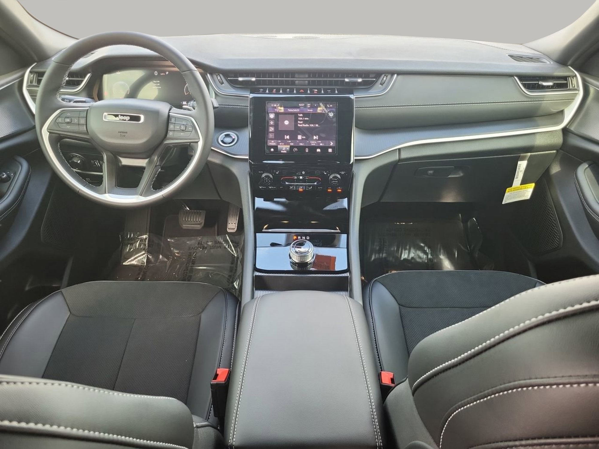 New 2025 Jeep Grand Cherokee L Altitude image 11