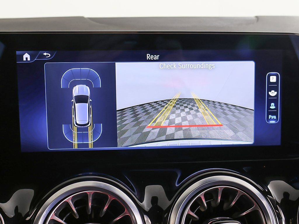 Used 2025 Mercedes-Benz GLA 250 4MATIC image 47