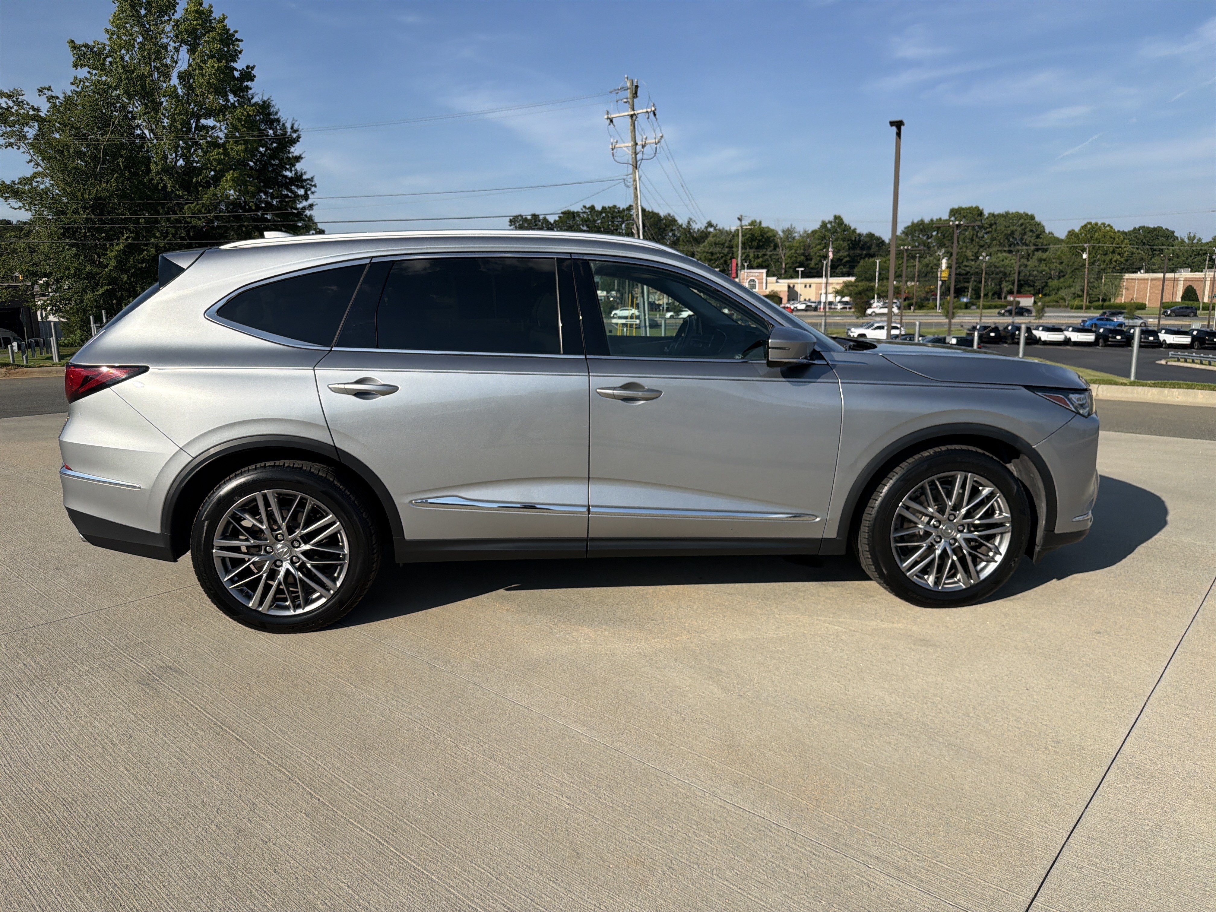 Used 2024 Acura MDX SH-AWD w/ Advance Package image 31
