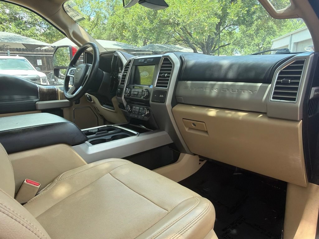 Used 2017 Ford F350 Lariat w/ Lariat Ultimate Package AWD/4WD image 29