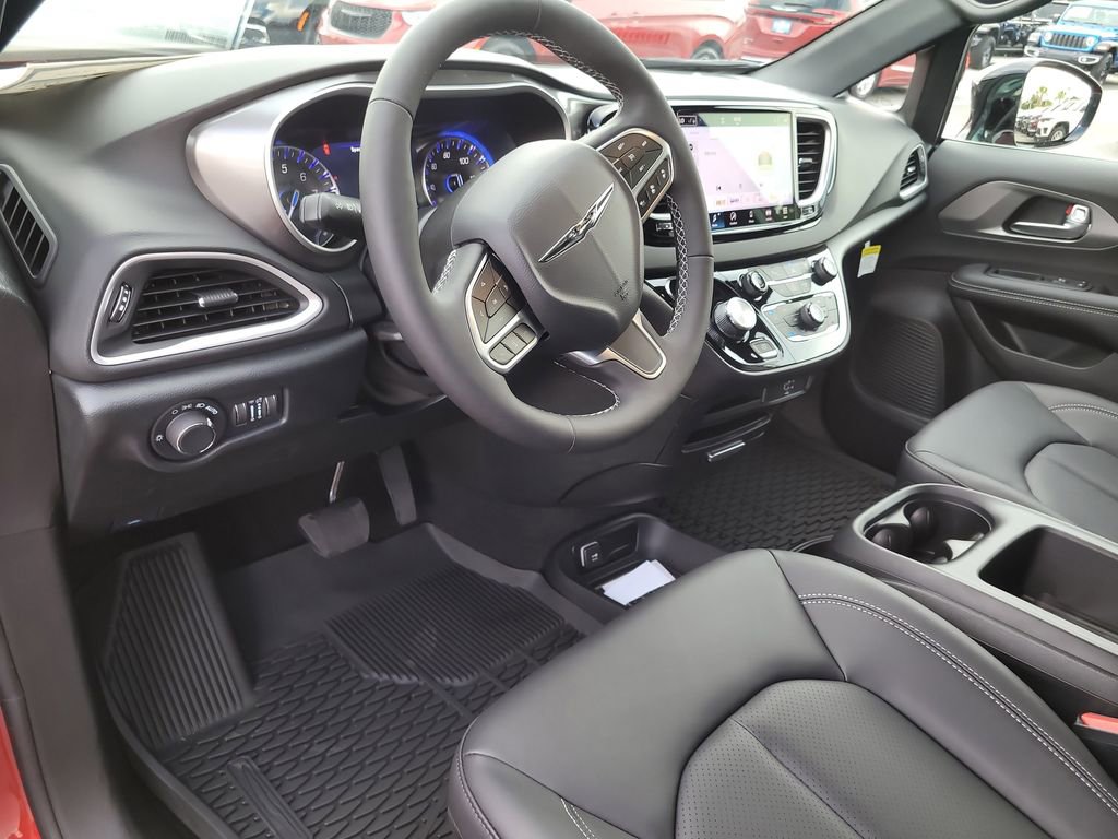 New 2026 Chrysler Voyager LX FWD image 22