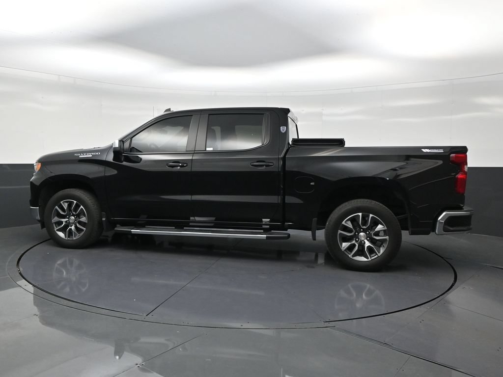 Used 2021 Chevrolet Silverado 1500 RST RWD image 2