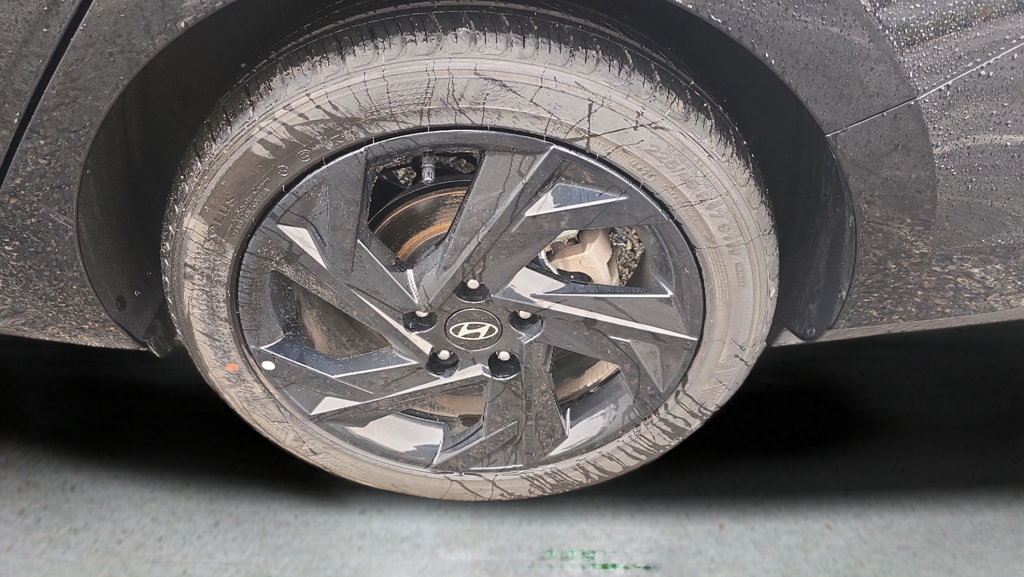 Used 2026 Hyundai Elantra Sport FWD image 29