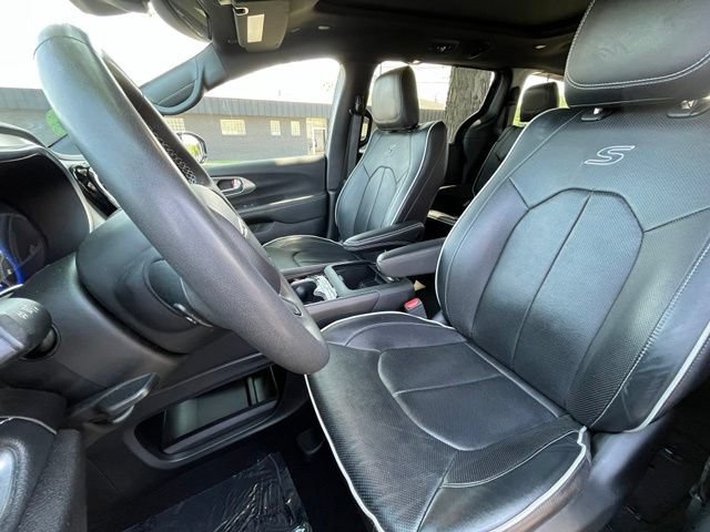 Used 2023 Chrysler Pacifica Limited w/ S Appearance Package AWD/4WD image 20