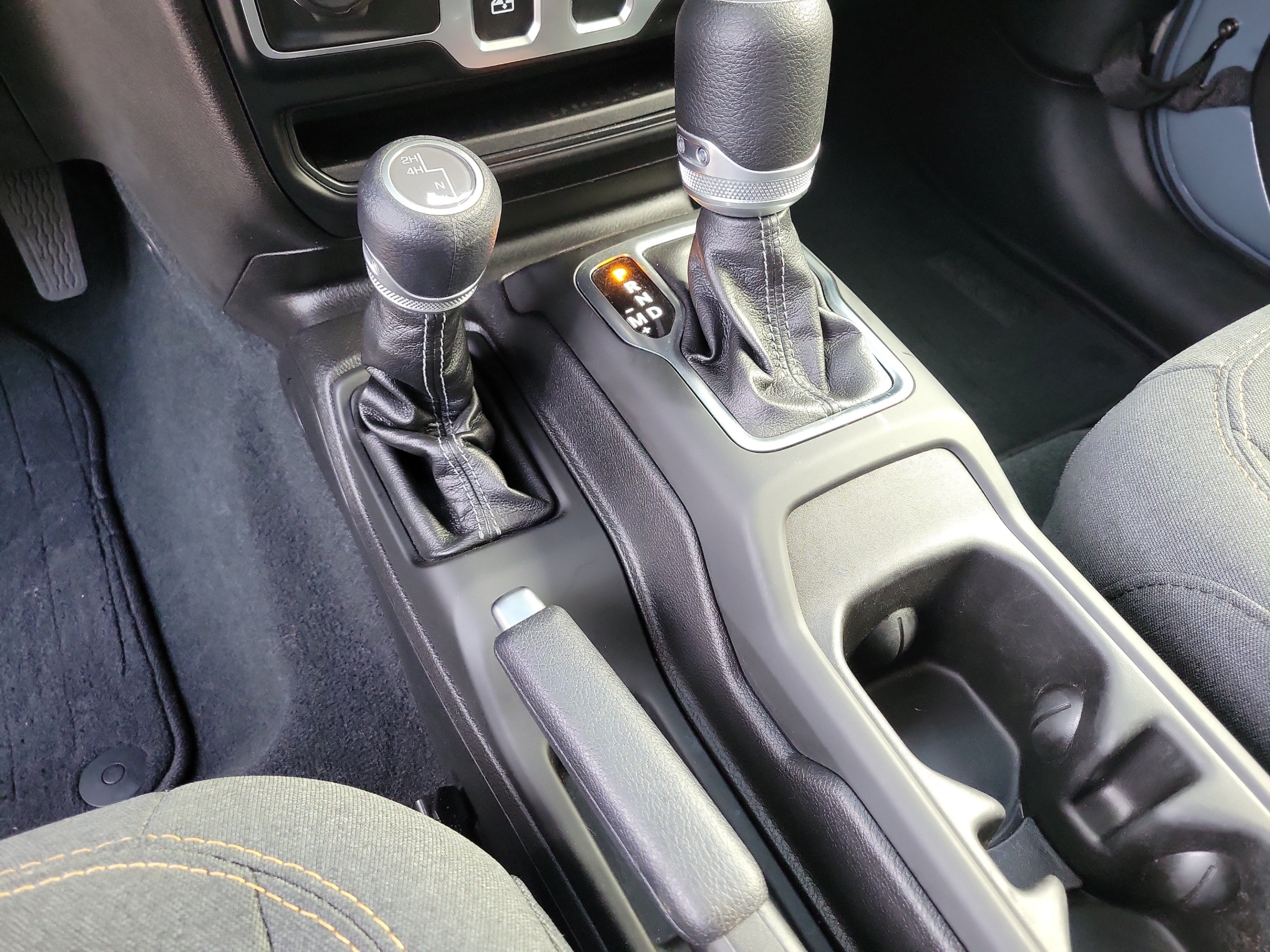 Certified 2024 Jeep Wrangler Sport AWD/4WD image 23