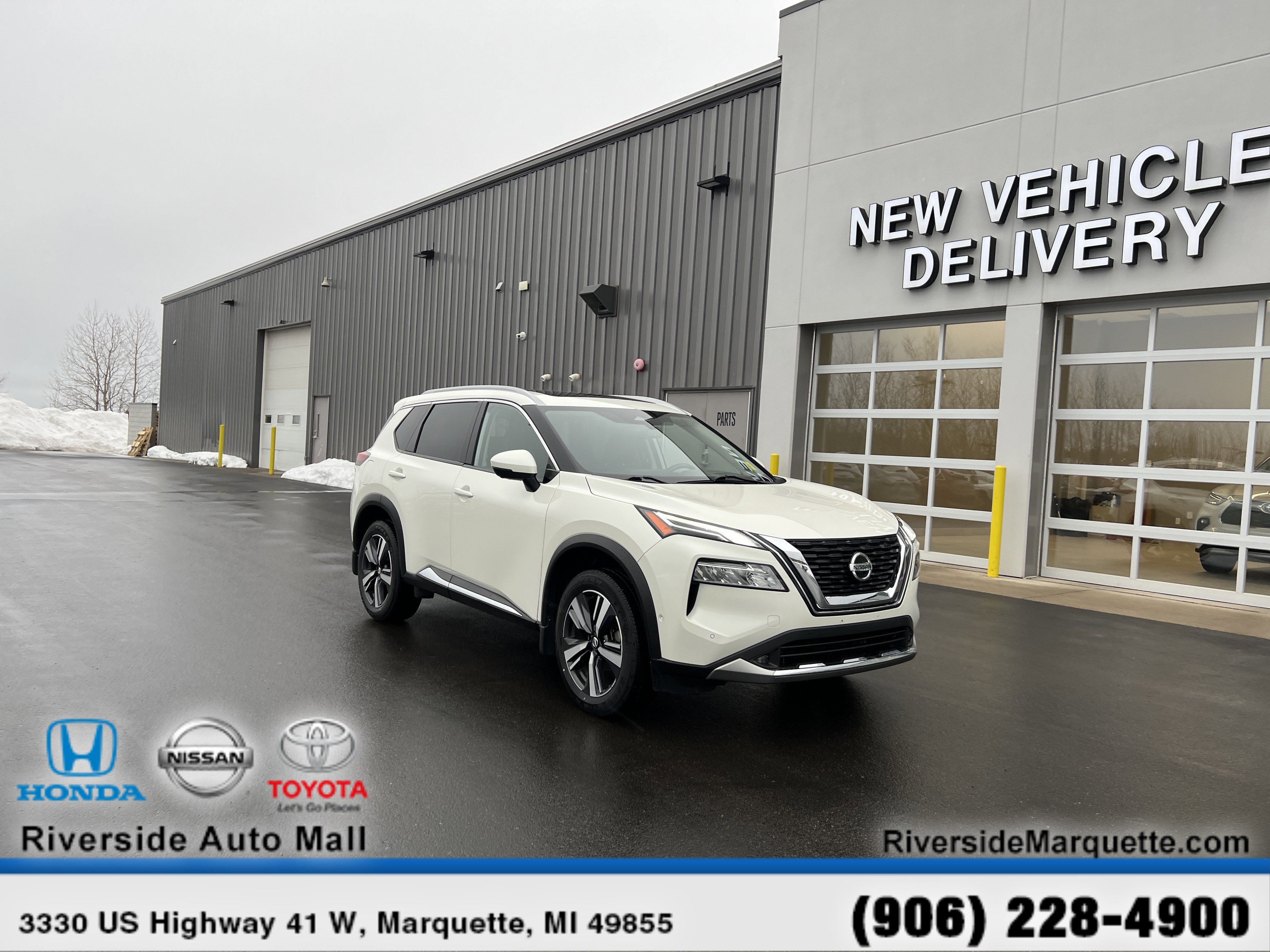 Used 2021 Nissan Rogue Platinum AWD/4WD image 1