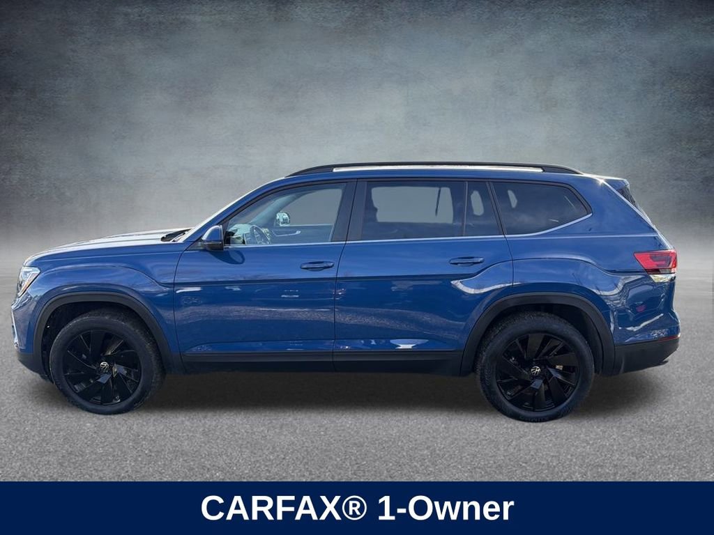 Used 2025 Volkswagen Atlas SE w/ Panoramic Sunroof Package image 4