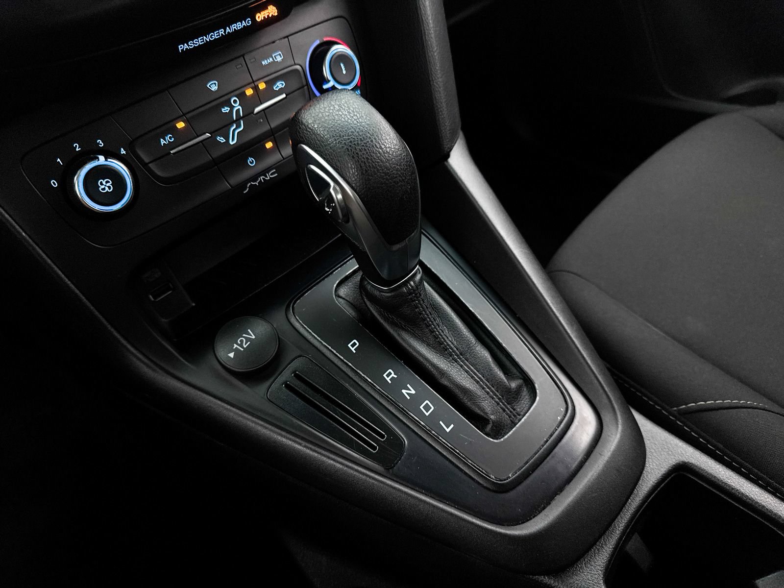 Used 2018 Ford Focus SE FWD image 18