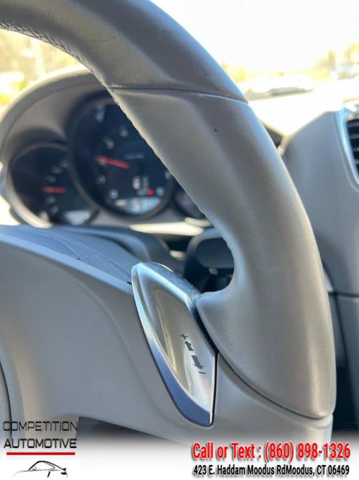 Used 2014 Porsche Cayman RWD image 11