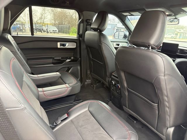 Used 2023 Ford Explorer ST-Line w/ Class IV Trailer Tow Package image 7