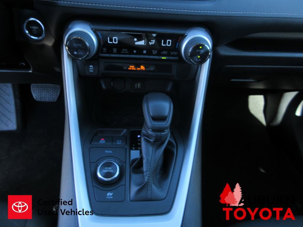 Certified 2025 Toyota RAV4 XLE image 17