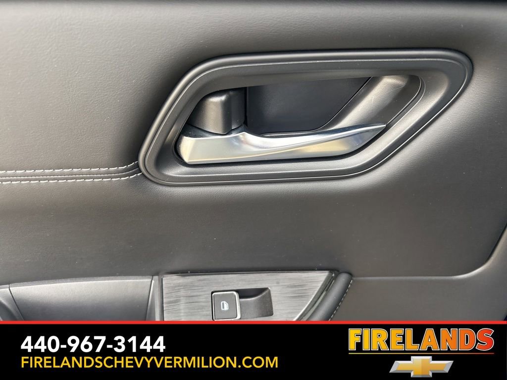 Used 2025 Nissan Rogue SL w/ Tech Package image 48