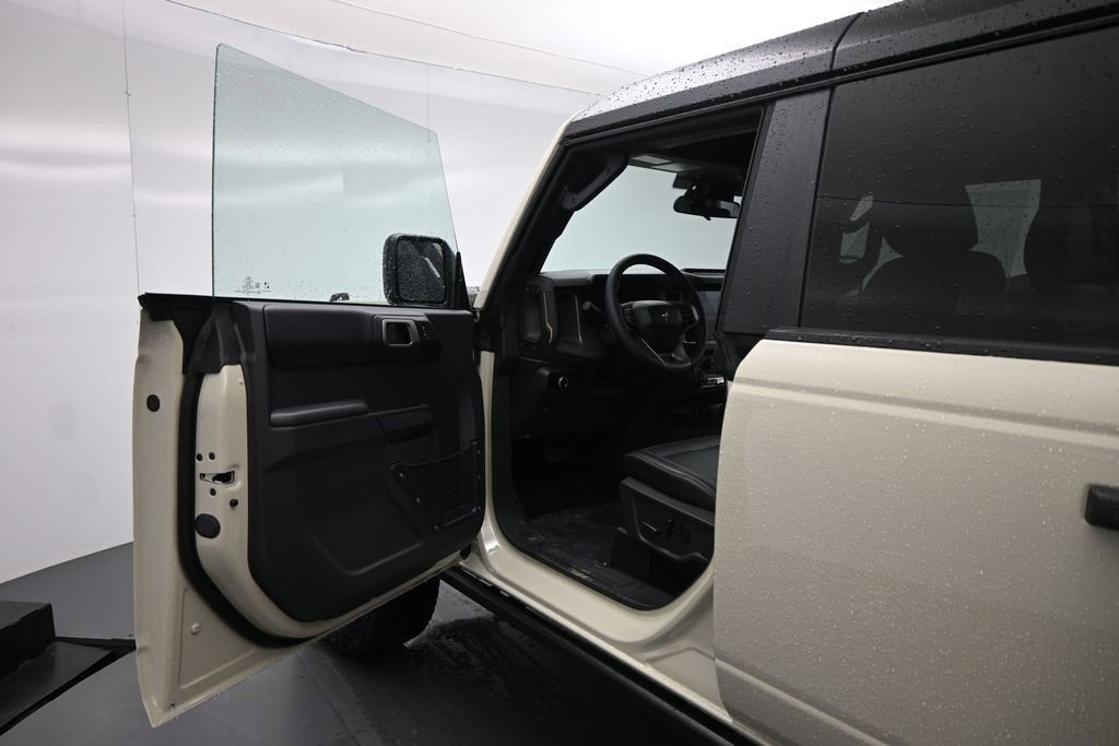 New 2026 Ford Bronco Badlands AWD/4WD image 8