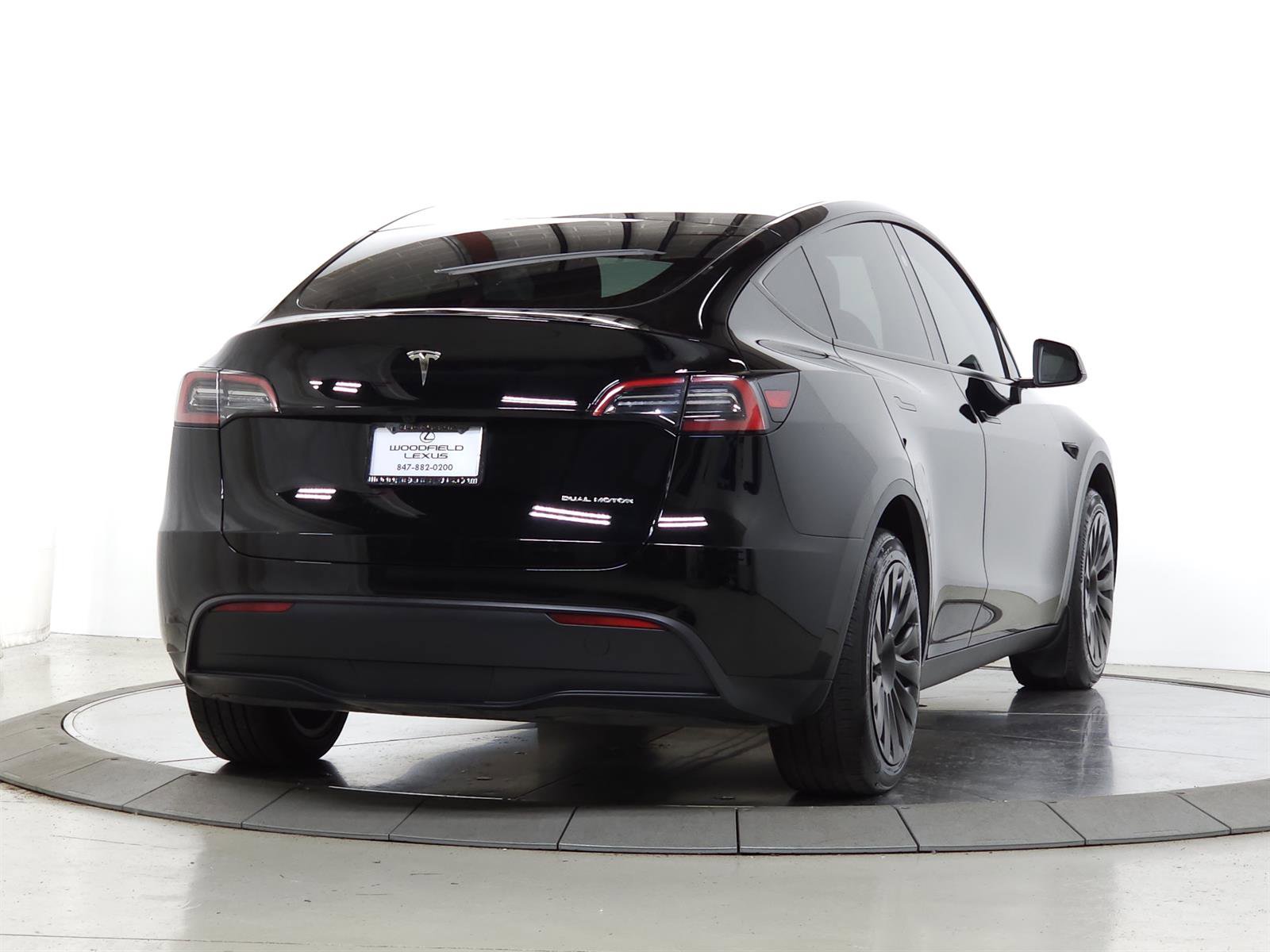Used 2023 Tesla Model Y Long Range AWD/4WD image 10