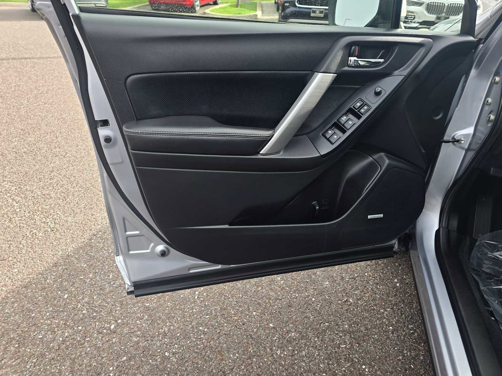 Used 2015 Subaru Forester 2.0XT Touring w/ Eyesight & Navigation System image 24