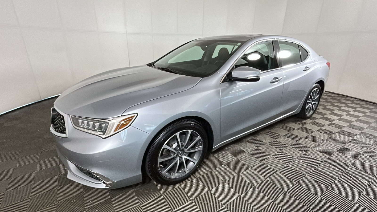 Used 2018 Acura TLX V6 SH-AWD image 6