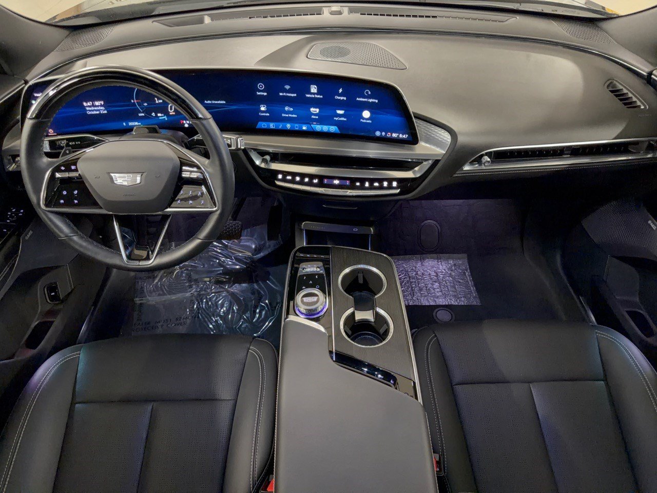 Used 2024 Cadillac Lyriq Luxury w/ LPO, Floor Liner Package AWD/4WD image 17