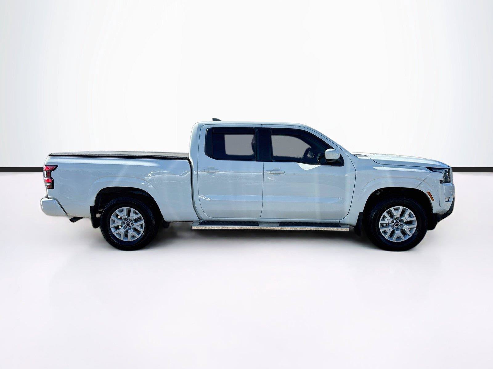 Used 2024 Nissan Frontier SV RWD image 8