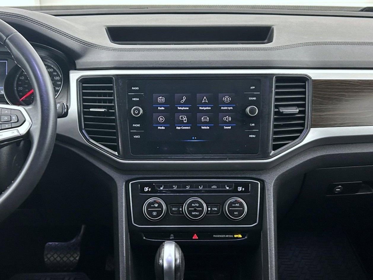 Used 2021 Volkswagen Atlas SE image 12