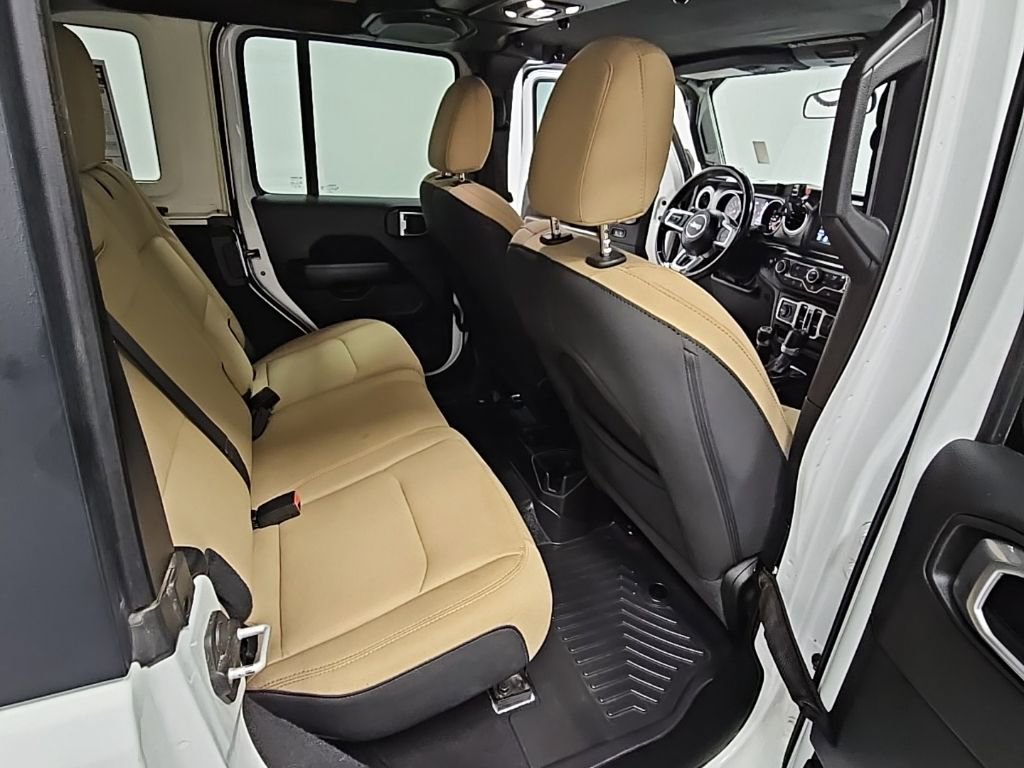 Used 2021 Jeep Wrangler Unlimited Sahara image 33