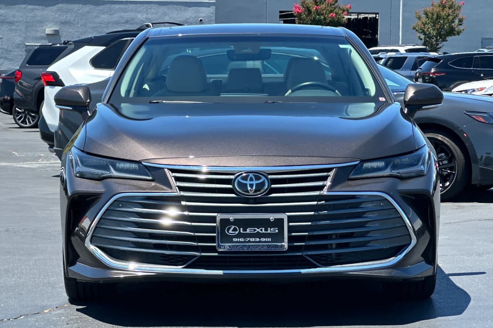 Used 2020 Toyota Avalon Limited w/ Advanced Safety Package FWD image 10